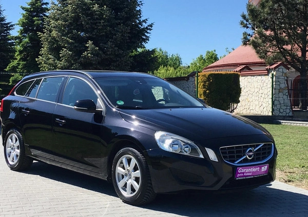 Volvo V60 cena 36800 przebieg: 229000, rok produkcji 2013 z Zwoleń małe 172